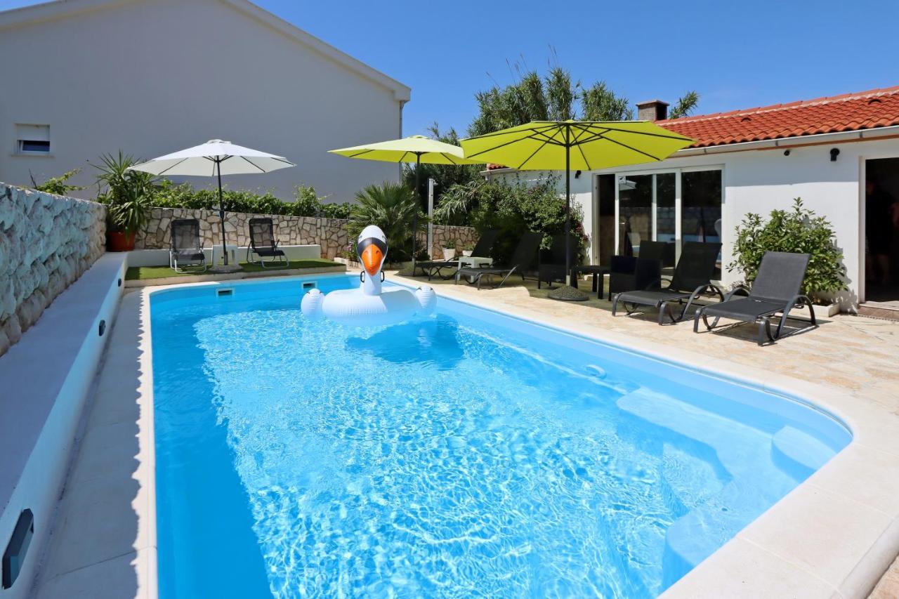 Seaside Apartments With A Swimming Pool Pag - 6412 파그 외부 사진
