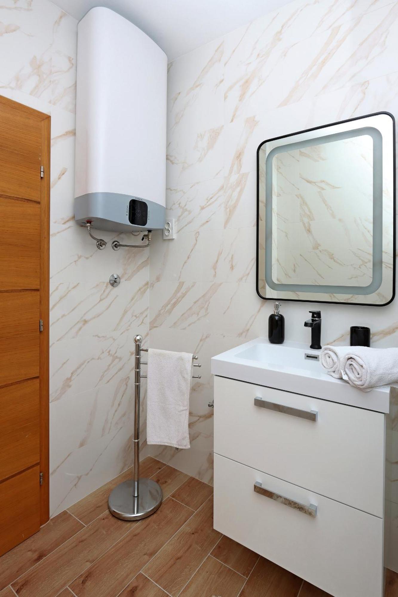 Seaside Apartments With A Swimming Pool Pag - 6412 파그 객실 사진