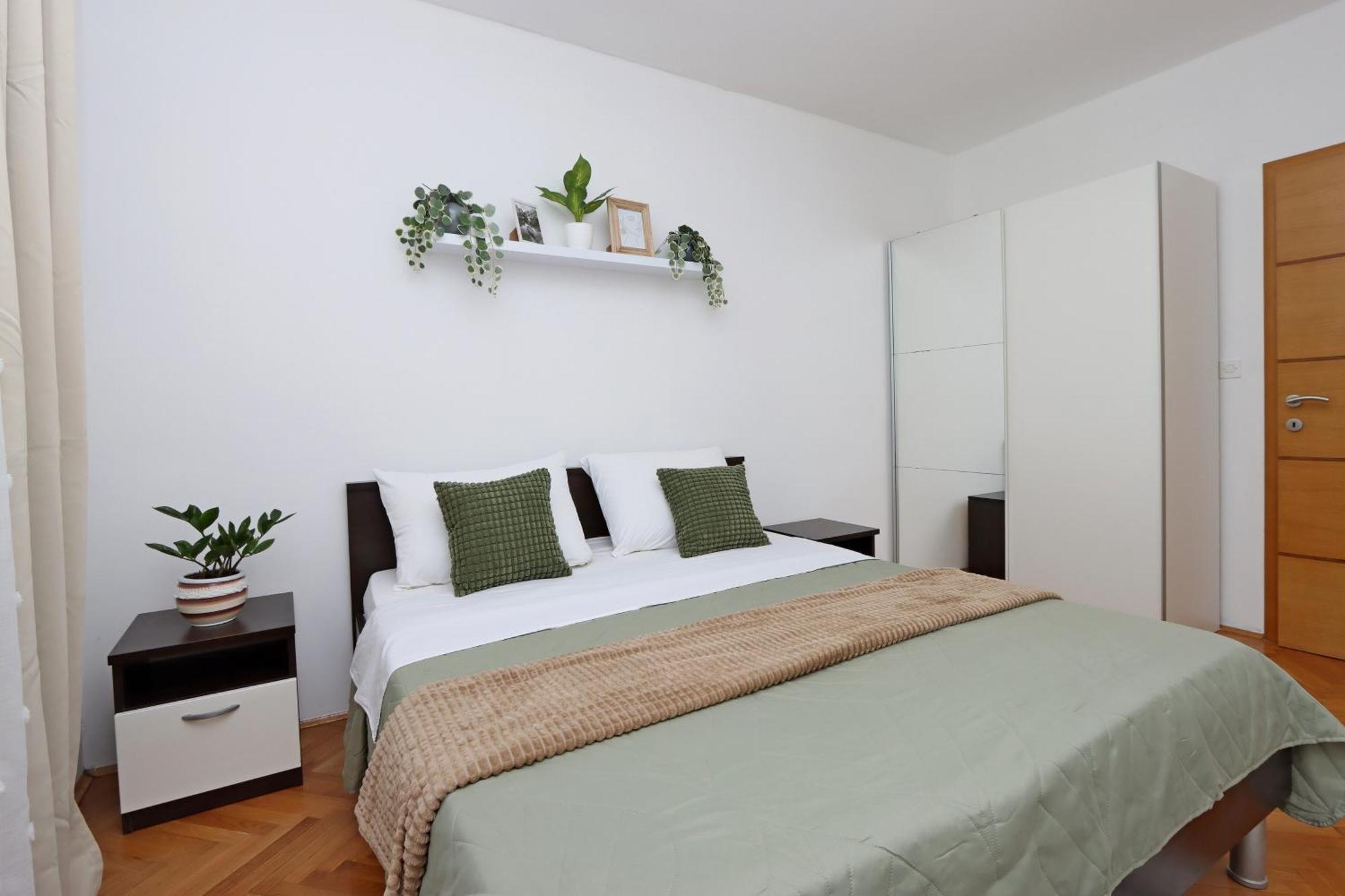 Seaside Apartments With A Swimming Pool Pag - 6412 파그 객실 사진
